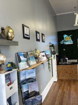 Discover Life Vacations - Tifton Office lobby