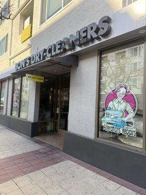 Bon's Cleaners & Laundry