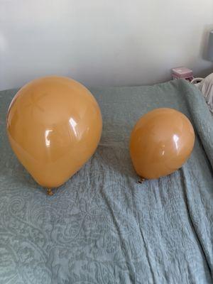 Babaloon 18" & 12" balloons in Camel color.