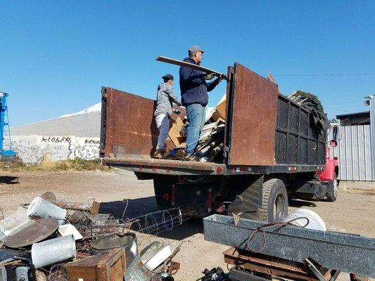 Crm Hauling and Recycling Service