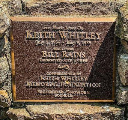 Keith Whitley Statue