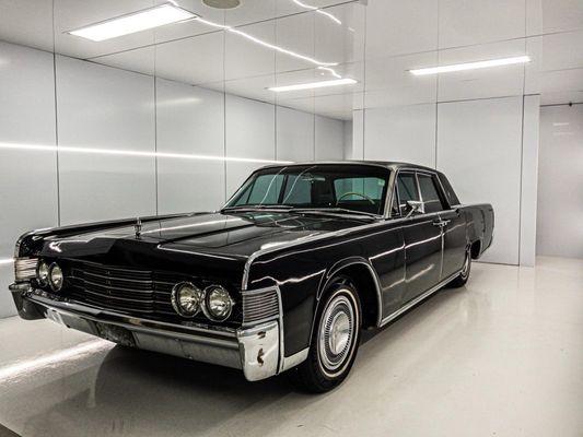 This is the 1965 Continental Alex would work on.