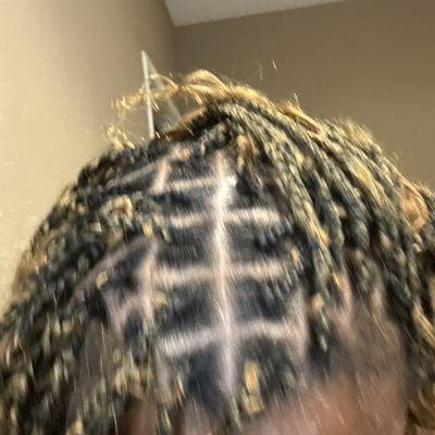 Small parts, no braiding gel and dry . Tangled boho pieces that fell out. Only had for a couple of days