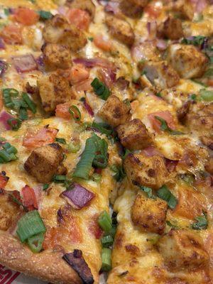 Butter chicken pizza
