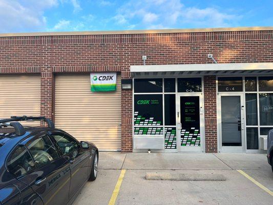 Come to the CDEK pick-up point in Texas. It is located at 2870 Gessner Rd, Houston, TX, United States, Texas