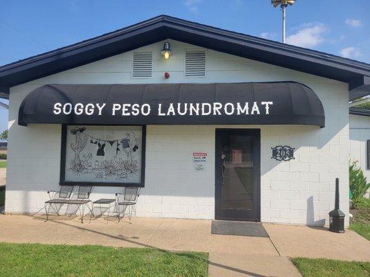 KISS DIRTY LAUNDRY GOODBYE!