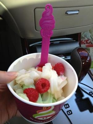 Pistachio, cake batter and cheesecake! Lots of mochi;)