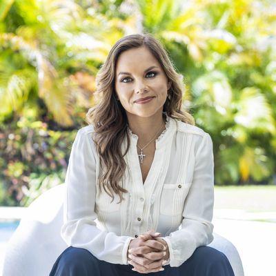 Camila de Mendonca - Flamingo Realty Group