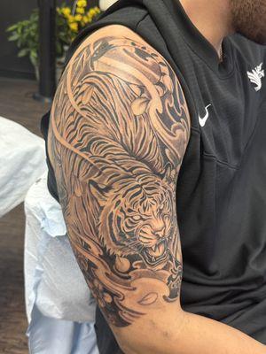 Tiger half sleeve