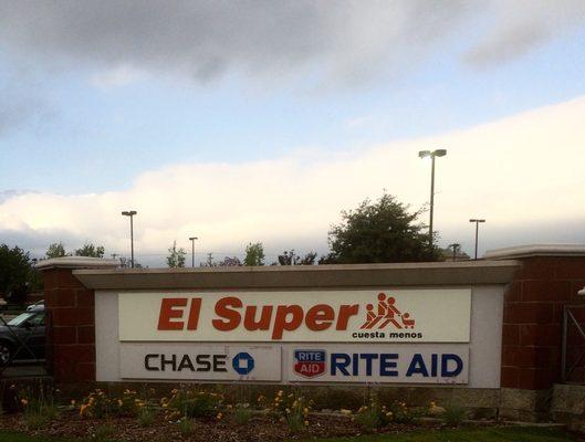 Ontario Plaza's main entrance sign on Mountain Avenue.