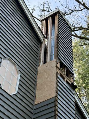 Prime Exterior Solutions