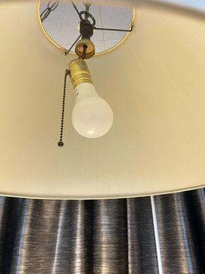 This is the light bulb hanging from the light that does not work