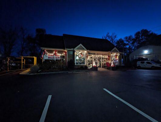 Royer's Flowers & Gifts