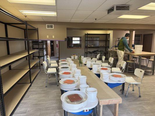 12 wheels available accommodating up to 11 person classes.