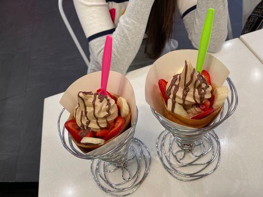 The Parlor Frozen Yogurt & Creperie