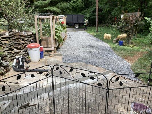 A-Z Designs & Install