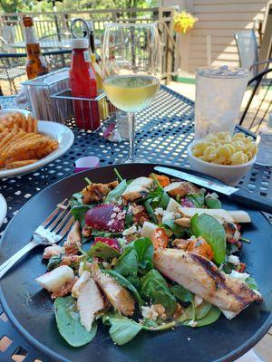 Root Vegetable Salad special, minus the red onion. I would definitely order it again!