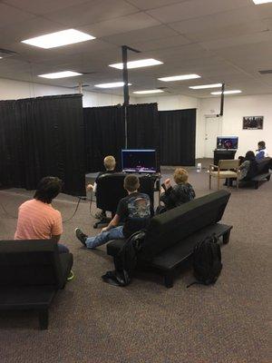 Multiple stations with multi player games.