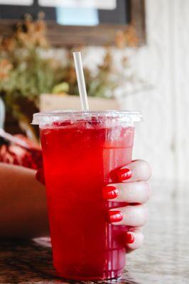 Aunt b’s Ice Cream Shop, Bakery, And Coffee House