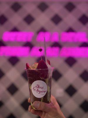 Dubai Chocolate Covered Strawberry