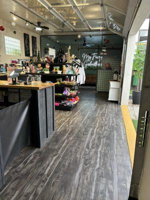 The main part of the store upon entering