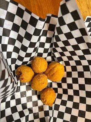 Via Roma Pizza & Mediterranean