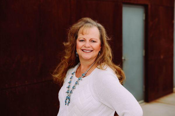 Win in Real Estate! Choose Susan Winn for all your real estate needs!