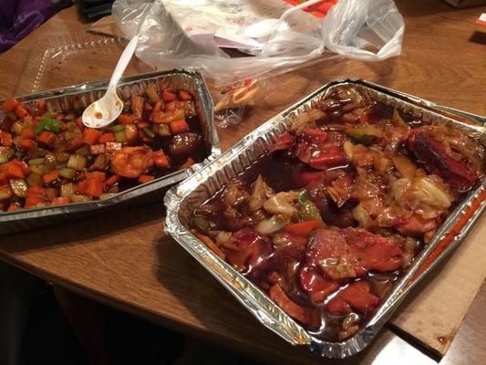 Highly recommend the twice cooked pork on the right. Cashew shrimp was good as well. Greatly seasoned!