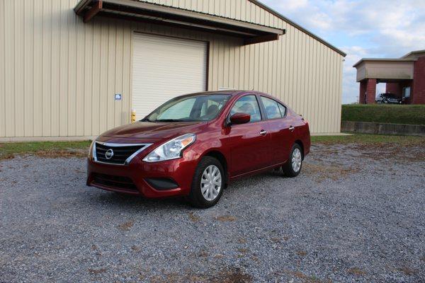 2016 Nissan Versa SV
