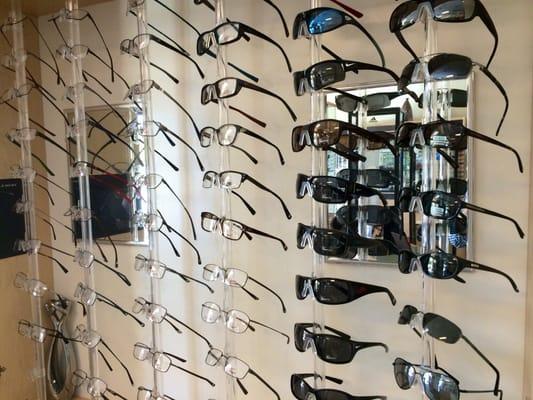 Dr Shameem Khan, Optometrist