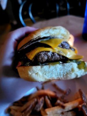 Cheeseburger. Alright. Juicy patty but smaller than most in the area. Fries are a bit over-salted and not crispy enough.