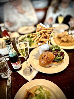 Burger and champagne, a dynamic duo
