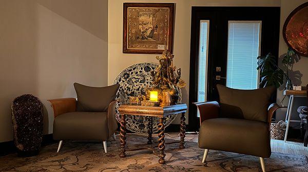 Our Rutherford location is warm and welcoming for your medium readings. Quiet and comfortable.