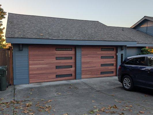 Peninsula Garage Door
