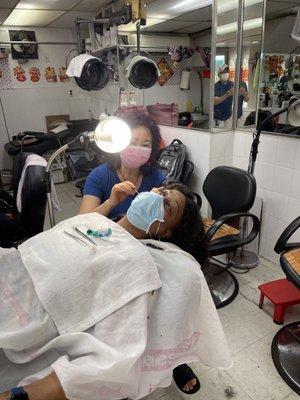 Toy Apple Beauty & Barber Salon