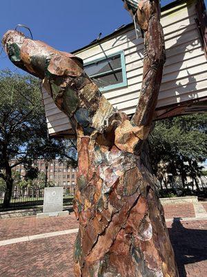 Hurricane Katrina Sculpture - House In A Tree
