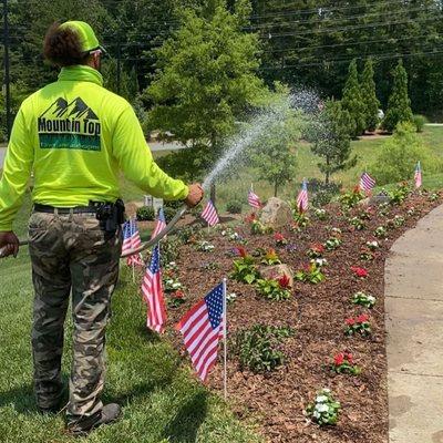 Mountaintop Lawn and Landscaping