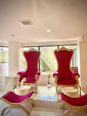 Looks 2 Love By Lis Inc