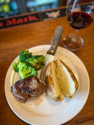 Stacey's Old Faithful Bar & Steakhouse