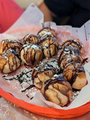 Dessert knots, get the cup of caramel, it's life changing