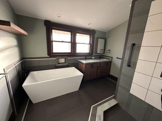 The Tile and Grout King