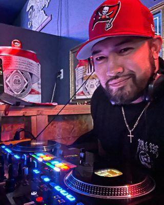 Sunday Night DJ 6-2am. DJ Onihc. I play very open format music. You name it? I got it!