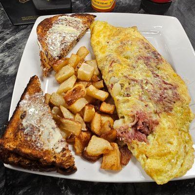 Homemade Corned Beef Hash Omelette