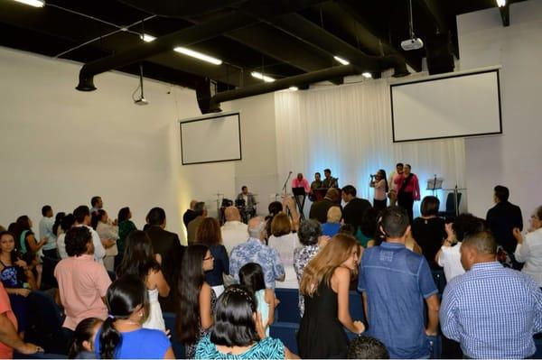 Servicio de apertura el domingo