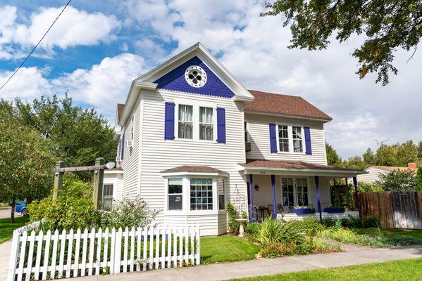 Lark and Laurel House