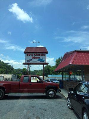 Front photo of 50's Classic Diner. Great place!