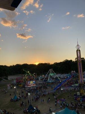 Almost at the top of the Fairest wheel! But I had a great time here at the Livonia spree