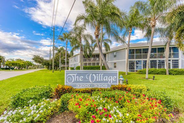 Laurie Overton - Realty One Group Engage