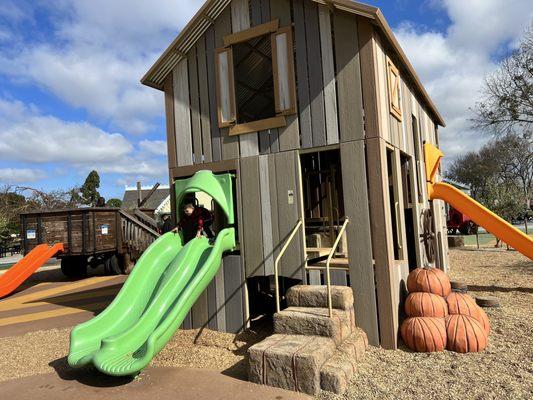 Love this little farm themed park!