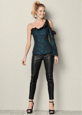 TwoSides Boutique